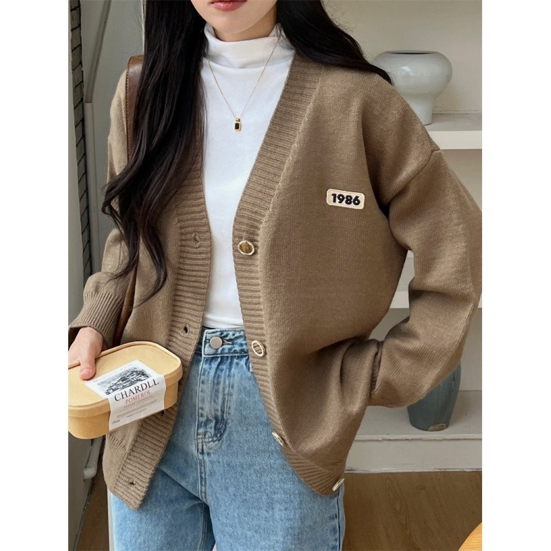 Koreai stílusú laza női kardigán – V-nyakú, akril-poliészter keverék (50–70%), kötött felső