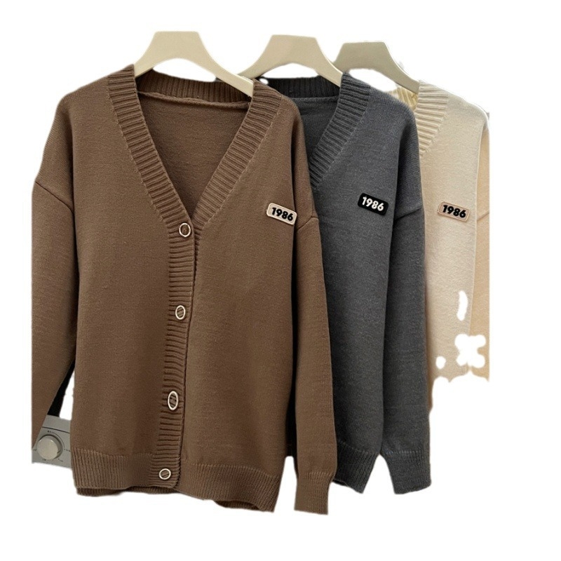 Koreai stílusú laza női kardigán – V-nyakú, akril-poliészter keverék (50–70%), kötött felső