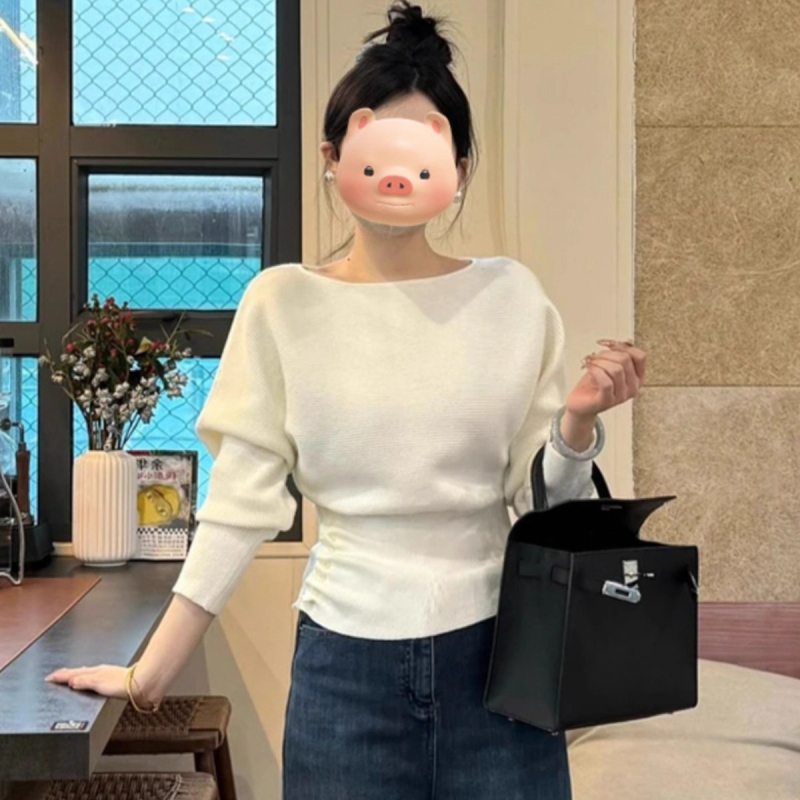 Kötött pulóver bat ujjakkal, kerek nyak, viszkóz szálból, közepes vastagság