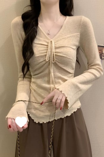 Oversize női T-shirt viszkózból, V-nyakú, hímzés, sima anyag, tavasz 2025