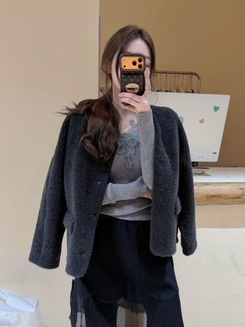 Francia stílusú csipke patchwork kötött felső nőknek, belső réteg, téli 2025, PVC ≤30%, triacetát ≤30%