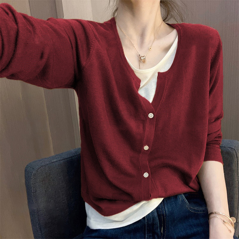 Női V-nyakú kötött felső hosszú ujjú, őszi 2025 kiadás, PVC ≤30% és Más ≤30%, ingázó stílus, irodalmi retró