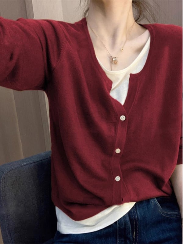 V-nyakú kötött felső, hosszú ujjú, PVC-alapú anyag, PVC-tartalom legfeljebb 30%, 2025 ősz