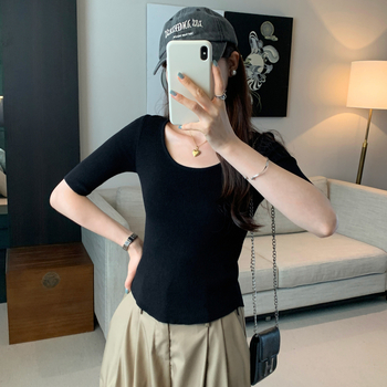 Γυναικείο μάλλινο πλεκτό τοπ, λαιμός U-σχήματος, μεσαία μανίκια, ίσια εφαρμογή, λεπτομέρεια patchwork