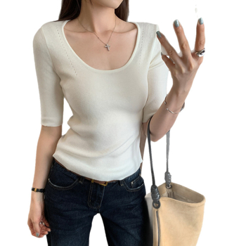 Γυναικείο μάλλινο πλεκτό τοπ, λαιμός U-σχήματος, μεσαία μανίκια, ίσια εφαρμογή, λεπτομέρεια patchwork