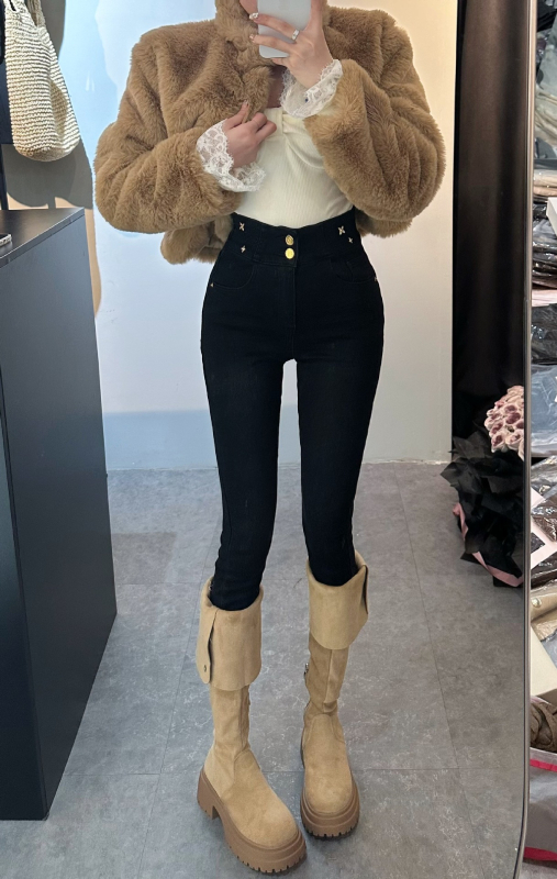 Jenasid, kitsas lõige, kõrge vöökoht, kolmveerandi pikkus, denim puuvill