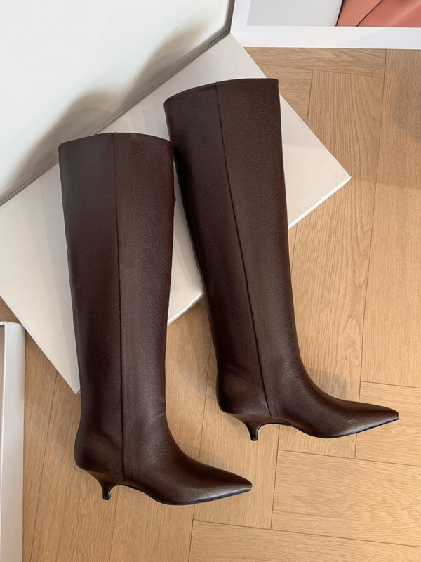 Μποτάκια μέχρι το γόνατο από γνήσιο δέρμα αγελάδας, με υψηλό σωλήνα, μυτερό δάχτυλο, λεπτό τακούνι 3-5 εκ