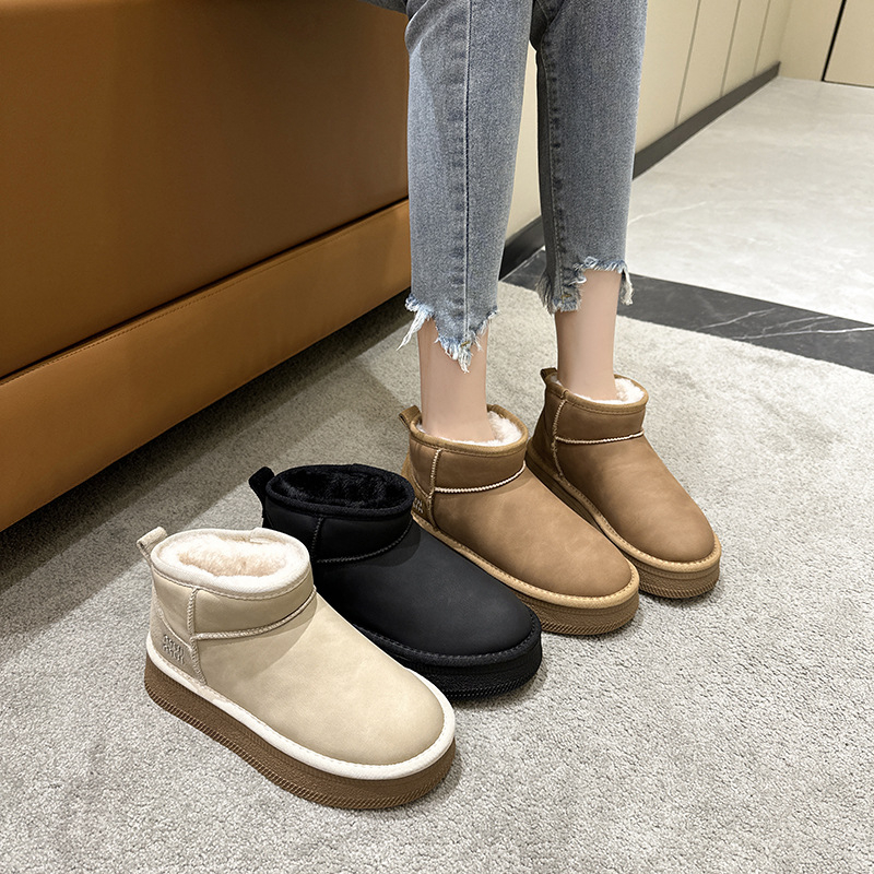 Ženske čizme za snijeg: vodootporne, protuklizne, gornji dio od telećeg nubuk velura, gumena potplat, fleece podstava