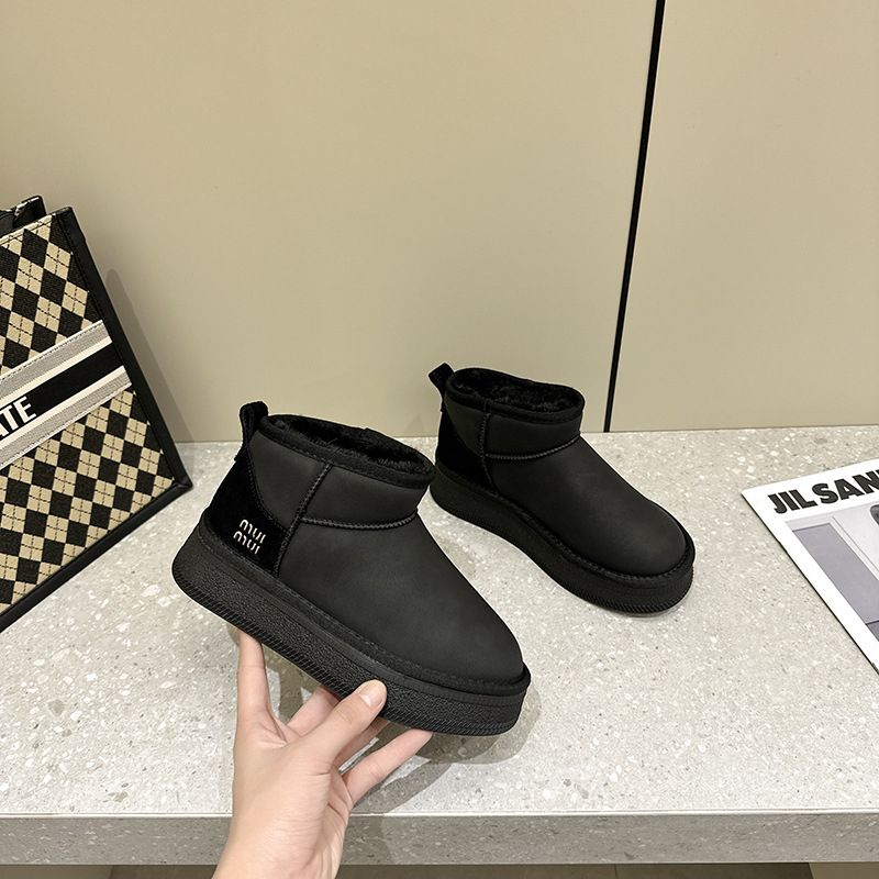 Ženske čizme za snijeg: vodootporne, protuklizne, gornji dio od telećeg nubuk velura, gumena potplat, fleece podstava