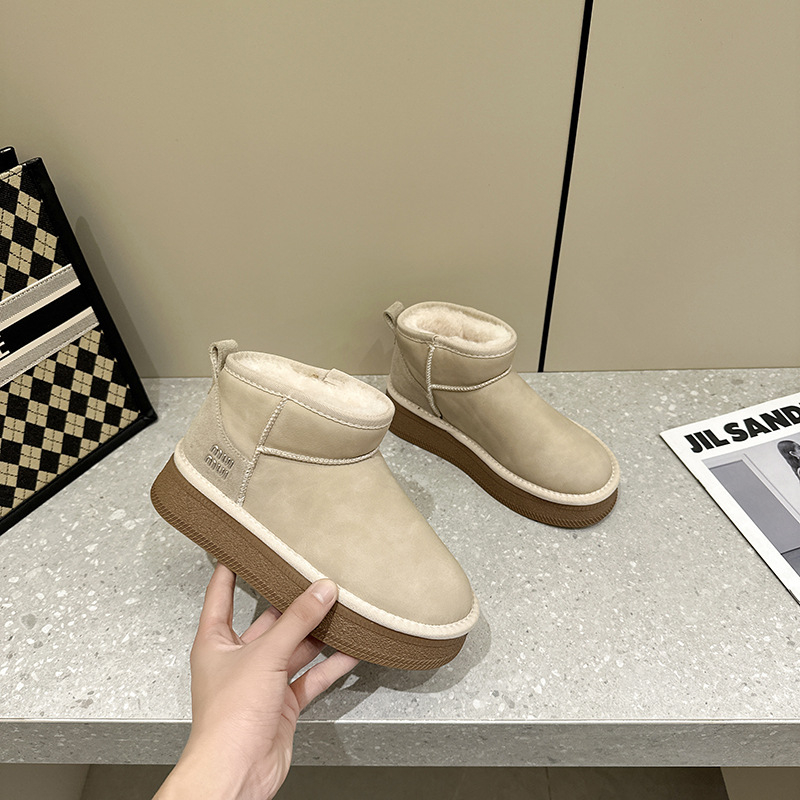 Ženske čizme za snijeg: vodootporne, protuklizne, gornji dio od telećeg nubuk velura, gumena potplat, fleece podstava