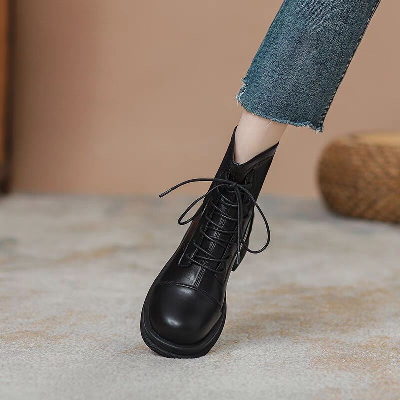 Ženske Martin čizme – PU gornji dio, gumeni đon, klinasti potpetica 3–5 cm, stražnji zatvarač