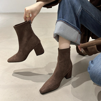 Ženske suede čizme, debeli pet 6–8 cm, kvadratni vrh, niski dio noge, stražnji zatvarač