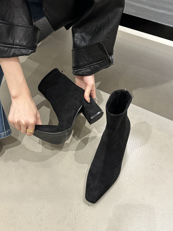 Ženske suede čizme, debeli pet 6–8 cm, kvadratni vrh, niski dio noge, stražnji zatvarač