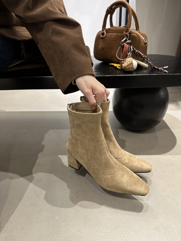 Ženske suede čizme, debeli pet 6–8 cm, kvadratni vrh, niski dio noge, stražnji zatvarač