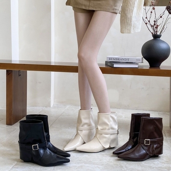 Botine Chelsea cu vârf ascuțit, toc în pană 3–5 cm, parte superioară din fibră super, talpă din cauciuc, încălțăre fără șireturi