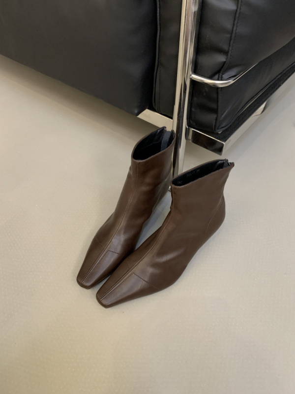 Botine de damă – vârf pătrat, toc gros, fermoar, gleznă joasă, talpă din cauciuc