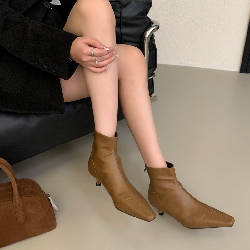 Botine de damă – vârf pătrat, toc gros, fermoar, gleznă joasă, talpă din cauciuc