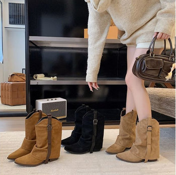 Ženske suede western čizme srednje dužine, s debelim petom 3-5 cm, oštar vrh, gumena potplata