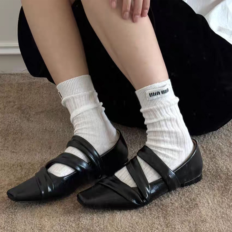Ženske ravne cipele - moderan minimalistički stil, PU gornji dio, slip-on, kvadratna špička, niski pet 1–3 cm, gumeni đon