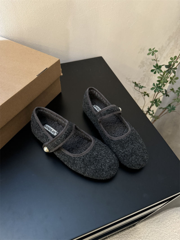 Ženske Mary Jane plosnate cipele s okruglim nosom, semiš gornji dio, unutarnja podstava od umjetnog kratkog pliša, gumena potplata, Velcro zatvarač