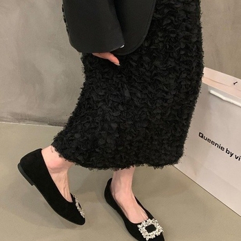 Ženske velur ploske cipele s četvrtastim nosom i kristalima, gumena potplat, injekcijski oblik potplata — proljeće 2025