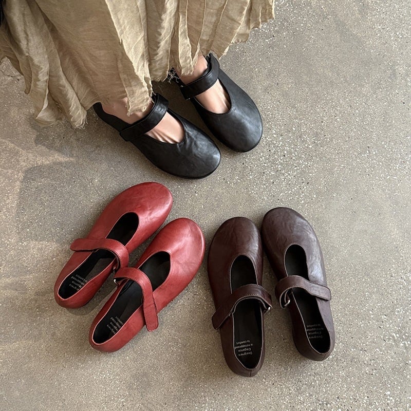 Mary Jane kožne ploske sa Velcro zatvaračem, okrugli vrh, gornji dio od kože prvog sloja, niski potpetica 1-3 cm