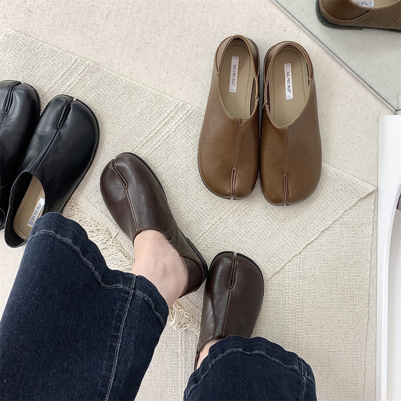 Ženske loaferice, zaobljena prst, gornji dio od mikrovlakna, slip-on, niski potpetica 1-3 cm, gumeni potplat