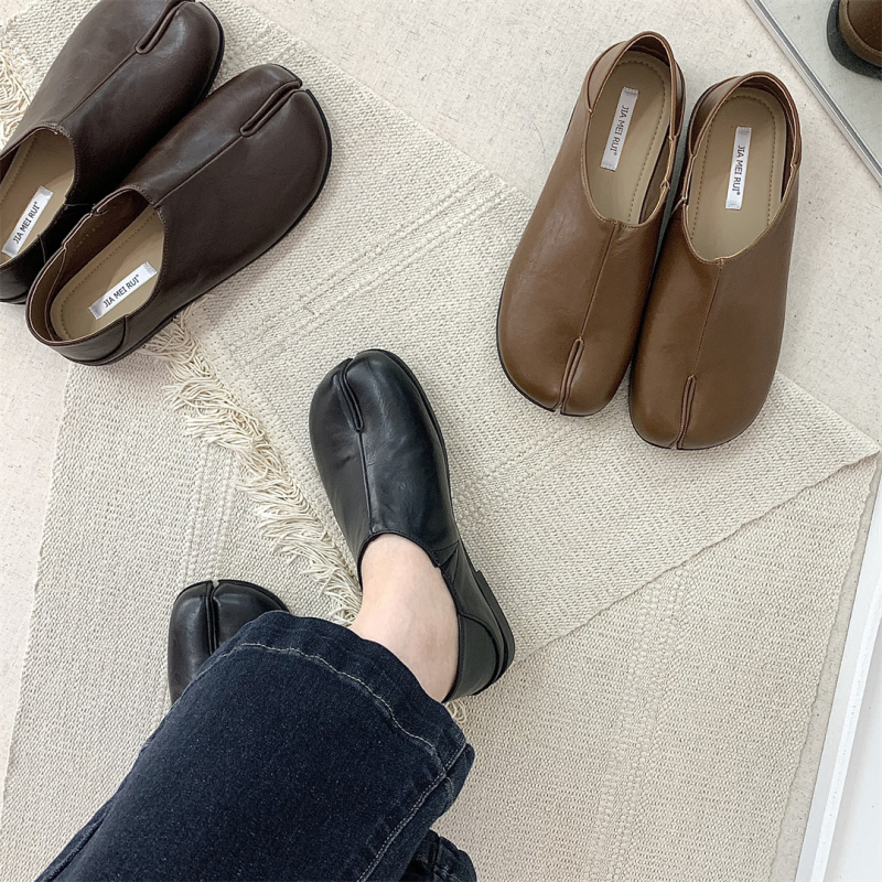 Ženske loaferice, zaobljena prst, gornji dio od mikrovlakna, slip-on, niski potpetica 1-3 cm, gumeni potplat