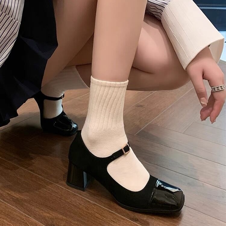 Ženske Mary Jane cipele od velura, kvadratni vrh, kopča, srednja visina pete (3–6 cm)