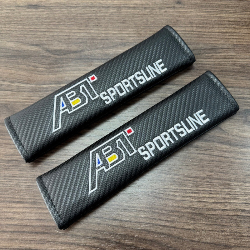 Praktiškos automobilio diržo pečių pagalvėlės su anglies pluošto raštu, universalus priedas, 75 g, su atspausdintu logotipu