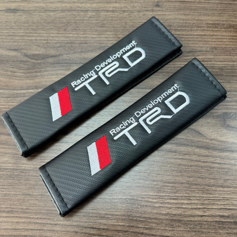 Praktiškos automobilio diržo pečių pagalvėlės su anglies pluošto raštu, universalus priedas, 75 g, su atspausdintu logotipu