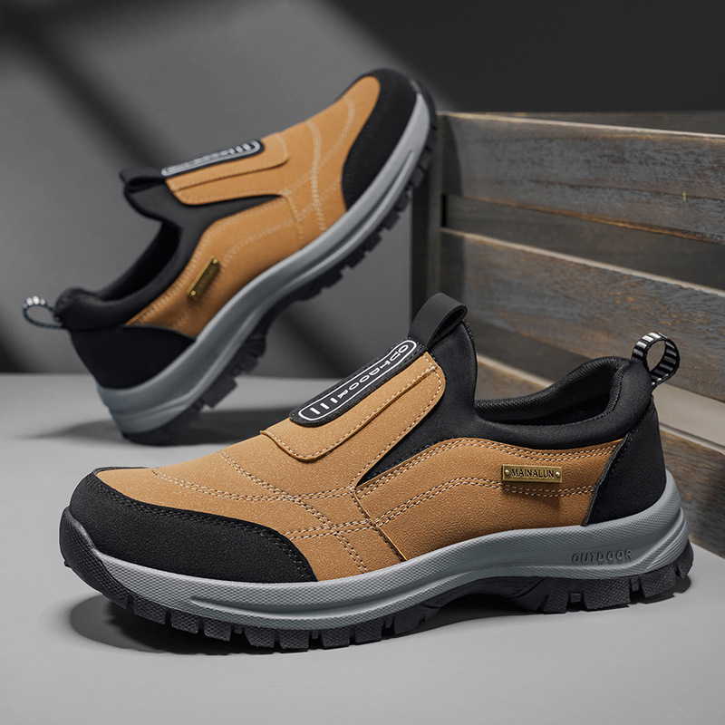 Muške slip-on mokasice, gornji dio od tkanine, PVC potplat, zaobljeni vrh, niski pet 1-3 cm