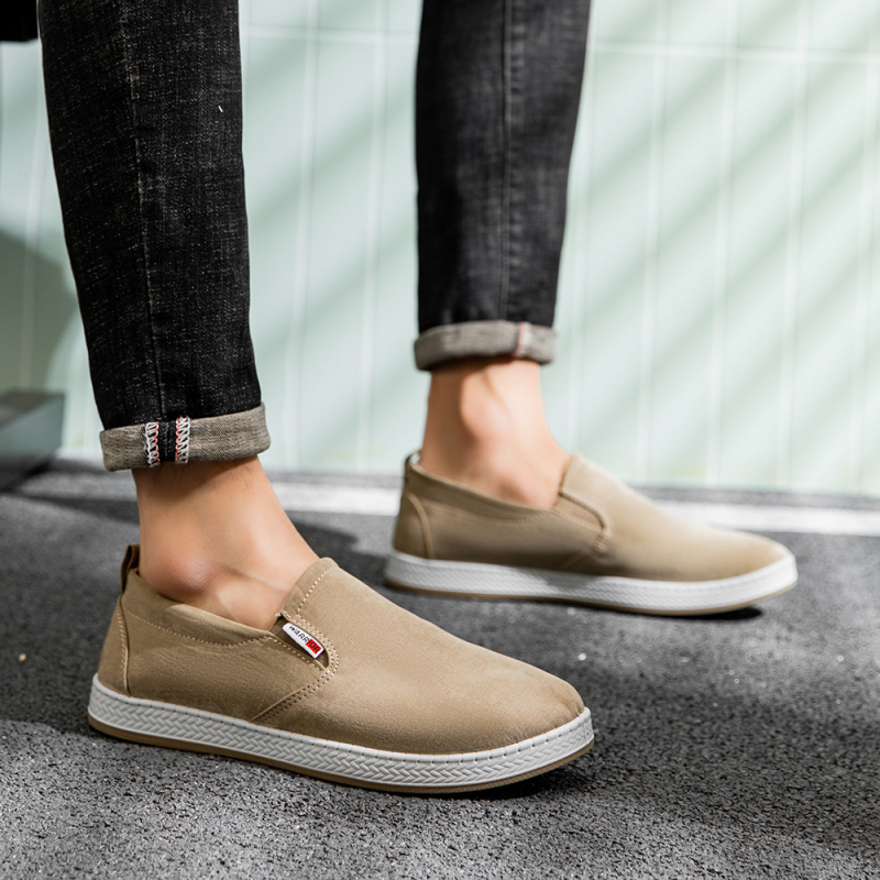 Meeste kanvasist lamedad jalatsid ümmarguse varba, madal kanna 1-3 cm, kummist talla