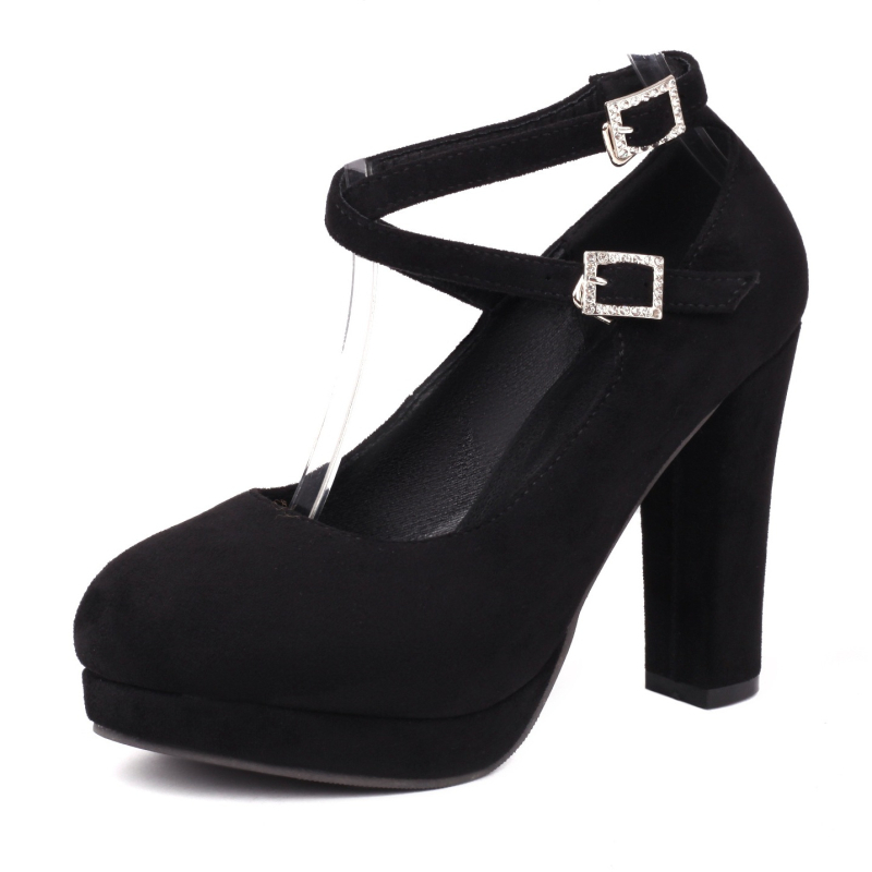 Pantofi damă din velur cu curea și cataramă, vârf rotund, toc mic și gros, talpă din cauciuc