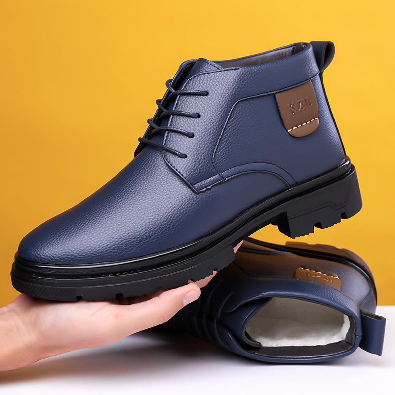 Férfi téli csizma, felső rész szuper rost, vízálló gumitalp, belső műszőrme bélés, középmagas szár, casual stílus