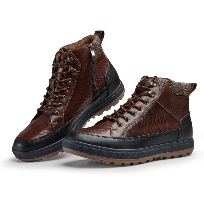 Martin bakancsok férfiaknak, vízálló és lélegzők, felső: első osztályú tehénbőr, talp: marhacsont alapú, talpbetét és bélés: sertésbőrből, középmagas szár, alacsony, vastag sarok