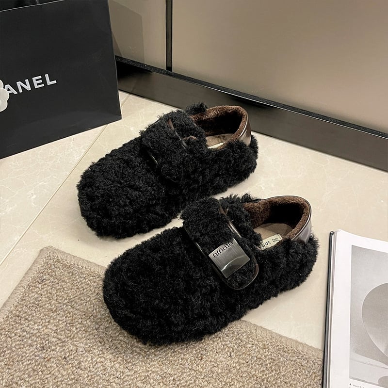 Női téli bundás cipő PU felsőrésszel, PU talpbetéttel, gumitalppal, alacsony bokaszár, Velcro-zárás