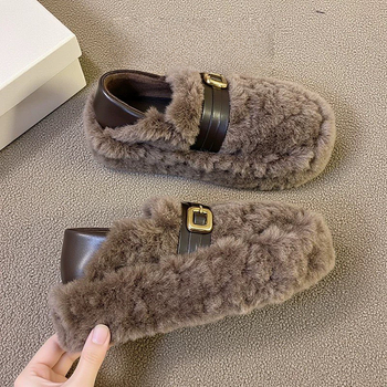 Női szőrös cipő, vastag gumi talppal, felső része báránygyapjúból, rugalmas zárás, tavasz