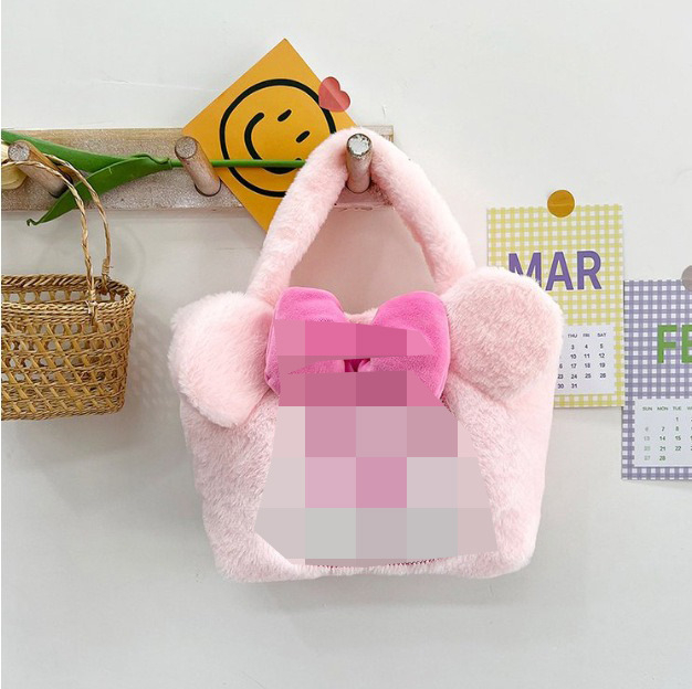 Gyerekbarát karikatúra plush táska, függőleges négyszög alakú forma, poliészter bélés, nyitott külső zseb, puha anyag