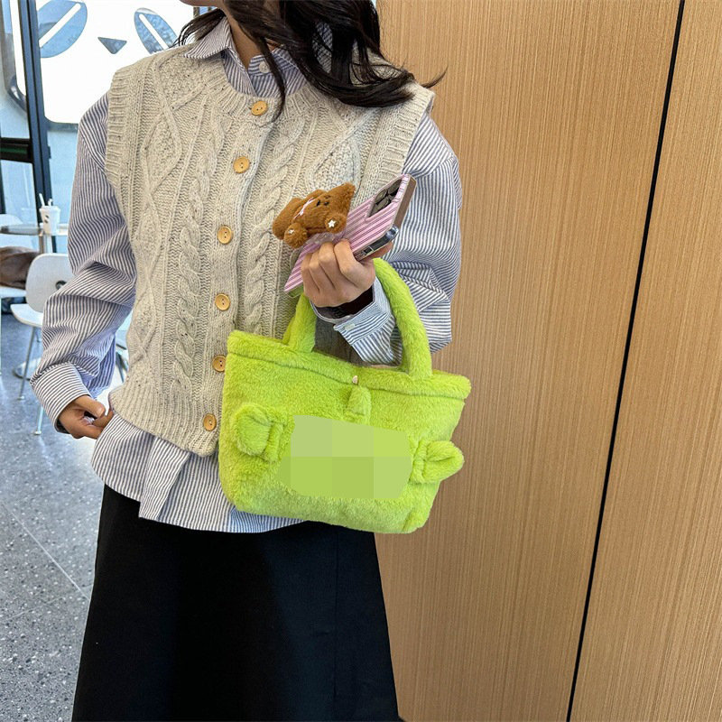 Gyerekbarát karikatúra plush táska, függőleges négyszög alakú forma, poliészter bélés, nyitott külső zseb, puha anyag