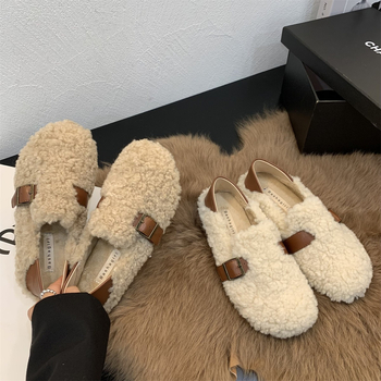 Női velúr cipő bolyhos bélésével, slip-on, alacsony felső rész, kerek orr, gumitalp