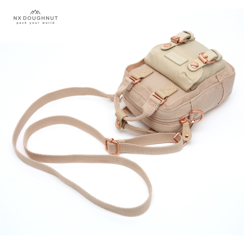 Női nylon crossbody táska, NX DOUGHNUT, mozdony stílus, függőleges négyszögletes forma, cipzár, belső zseb