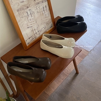 Ženske ravne cipele s kvadratnim vrhom, gornji dio od mikrovlakna, ulošak od prirodne kože, niski potplat, slip-on