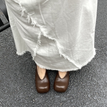 Ženske ravne cipele s kvadratnim vrhom, gornji dio od mikrovlakna, ulošak od prirodne kože, niski potplat, slip-on