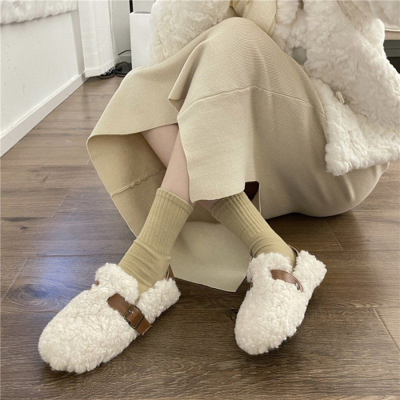 Ženske slip-on cipele od brušenog velura s flis unutranjom, slip-on, niski gornji dio, okrugli vrh, gumeni potplat (jesen/zima 2025)