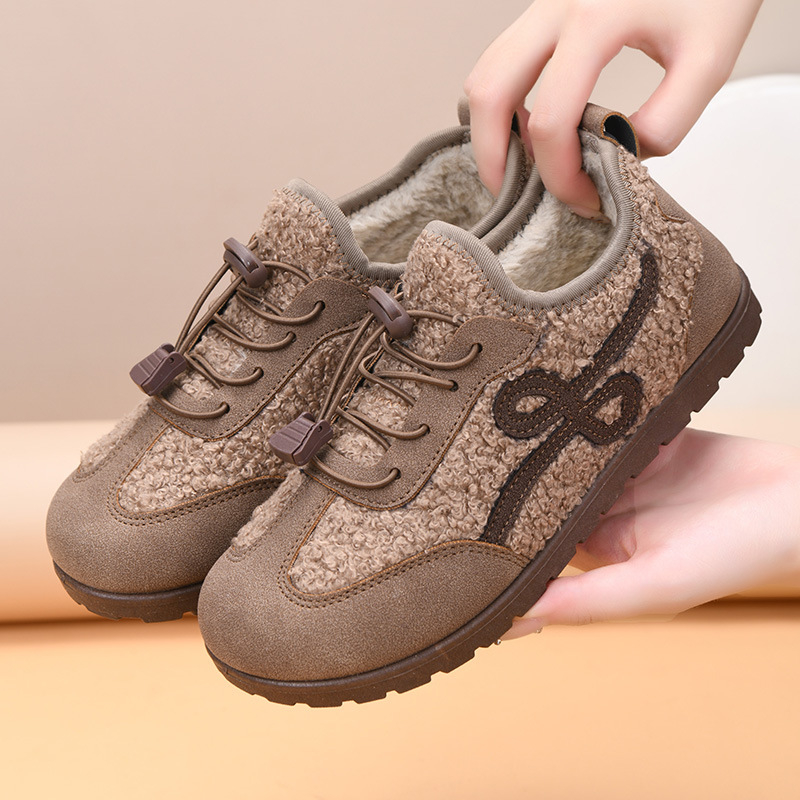 Ženske zimske čizme s plišastom podstavom, velur gornji dio, gumena potplat, okrugli vrh, niski potpetica