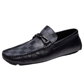 Muške loaferice - slip-on dizajn, gornji dio od kože prvog sloja tele, gumena potplata, okrugli nos, plosata peta