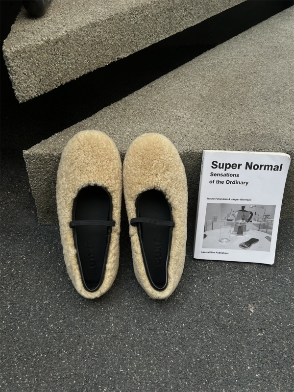 Duxi Ženske Zimske Loaferice s Plišem, Slip-On, Okrugli Prst, Nizak Čev 1–3 cm, Gumena Peta