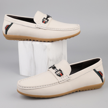 Muške kožne loafere bez vezivanja - gornji dio od vrhunske kože, gumena potplat, okrugli vrh, niska potpetica, točkasti uzorak