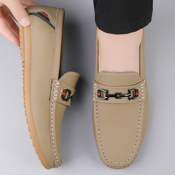 Muške kožne loafere bez vezivanja - gornji dio od vrhunske kože, gumena potplat, okrugli vrh, niska potpetica, točkasti uzorak